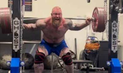 Hafthor Bjornsson Se Fait Craser Par Kilos Lors Dun Squat Koideneuf